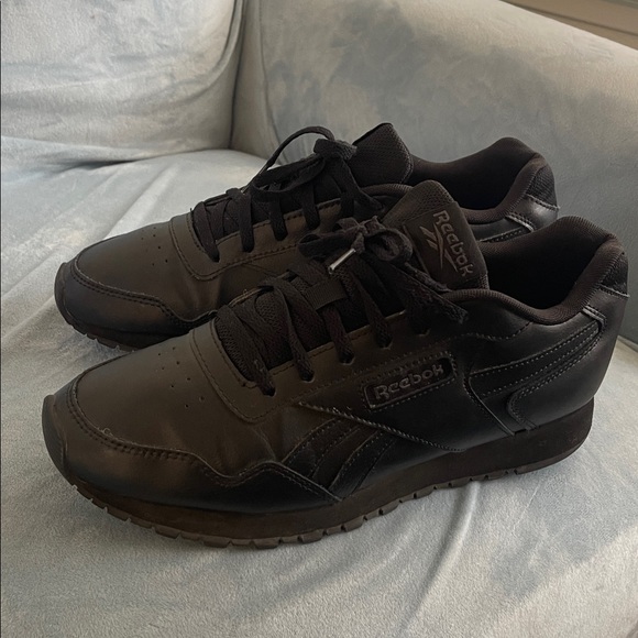 Reebok Classic Black Athletic Shoes - Picture 6 of 11